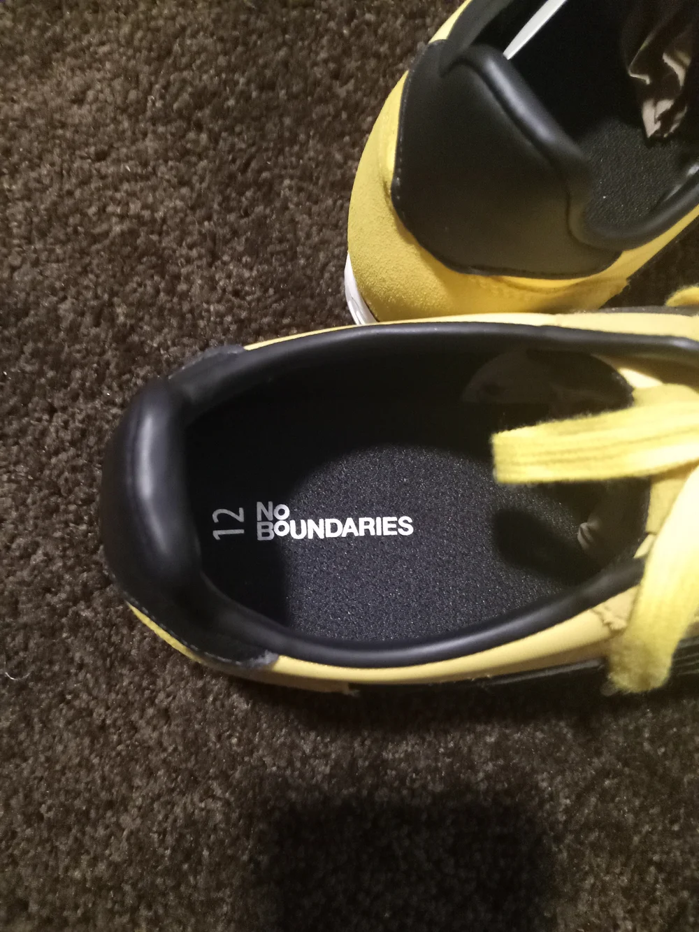 No Boundaries Men's NB Slim Yellow and Black Low-Top Sneakers Sz 12